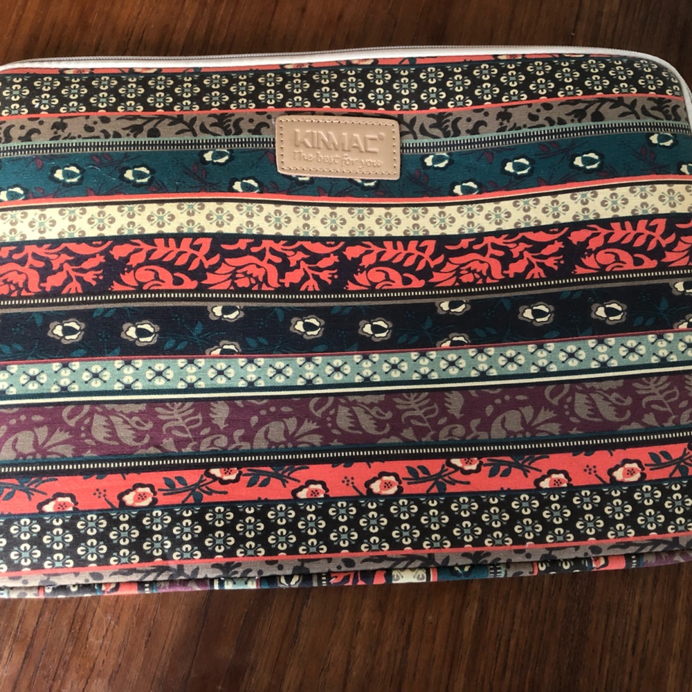 Pattern laptop sleeve